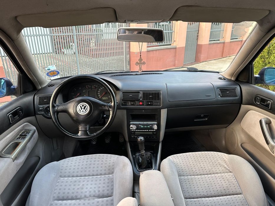 Vw Golf 4 1.9 tdi  6+1 viteze an 2002  acte la zi fiscal pe loc