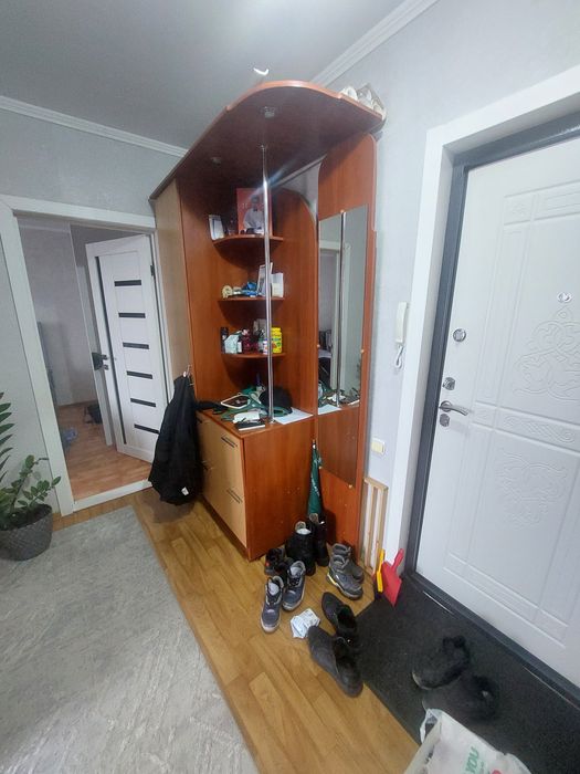 Продам прихожи шкаф