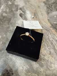 Золотое кольцо, камень фианит, проба 585, Россия
