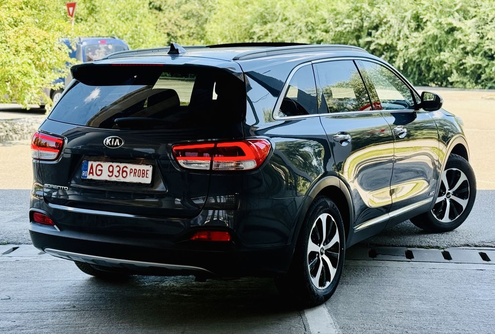 Kia Sorento 2015 7 locuri pano led keyless camera 4x4 AWD carlig remor