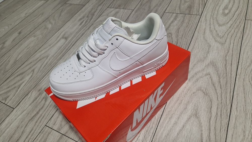 Vand Adidasi AirForce