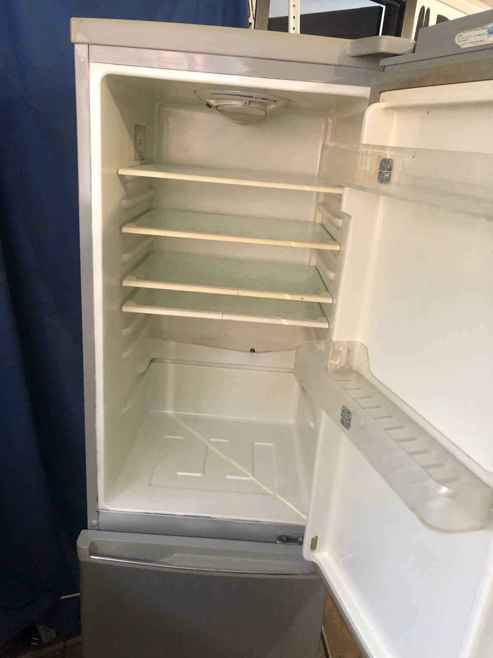 Холодильник САМСУНГ метр 60