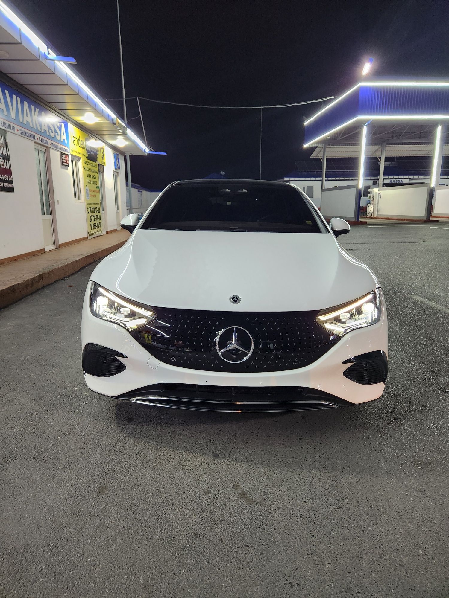 Mercedes-Benz EQE350+