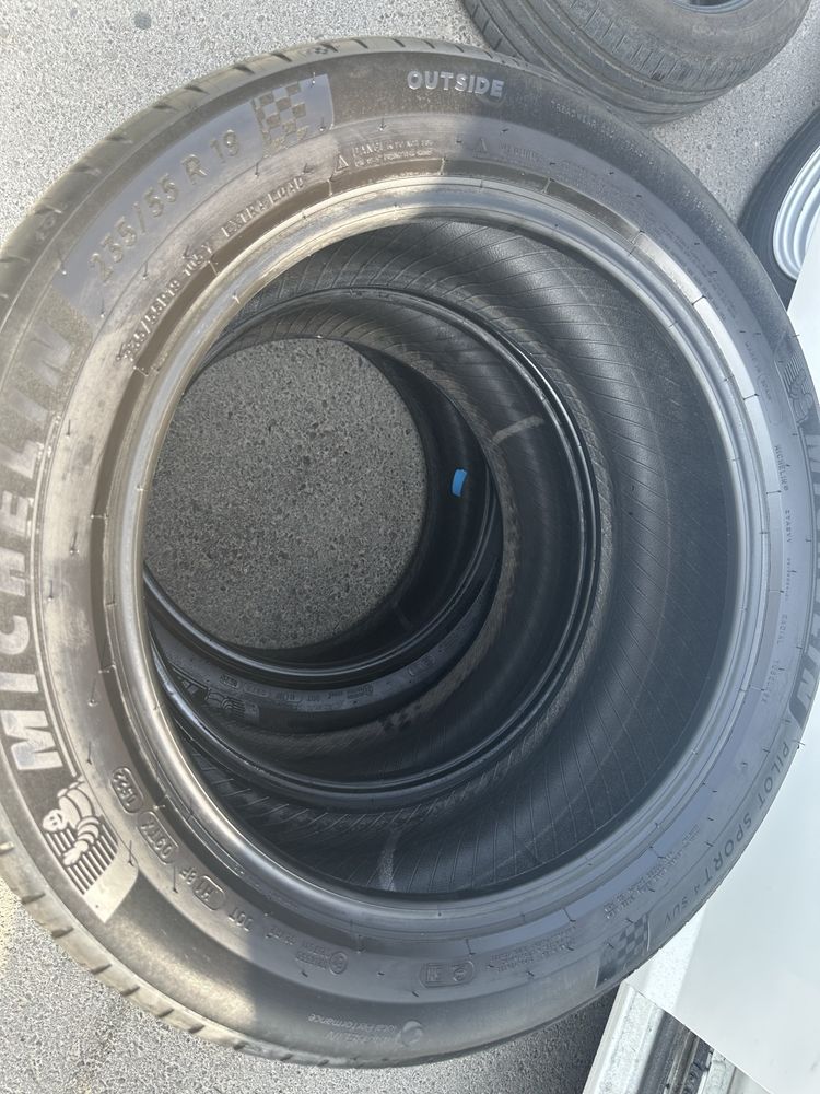 Michelin Pilot Sport 4 SUV 235/55 R19