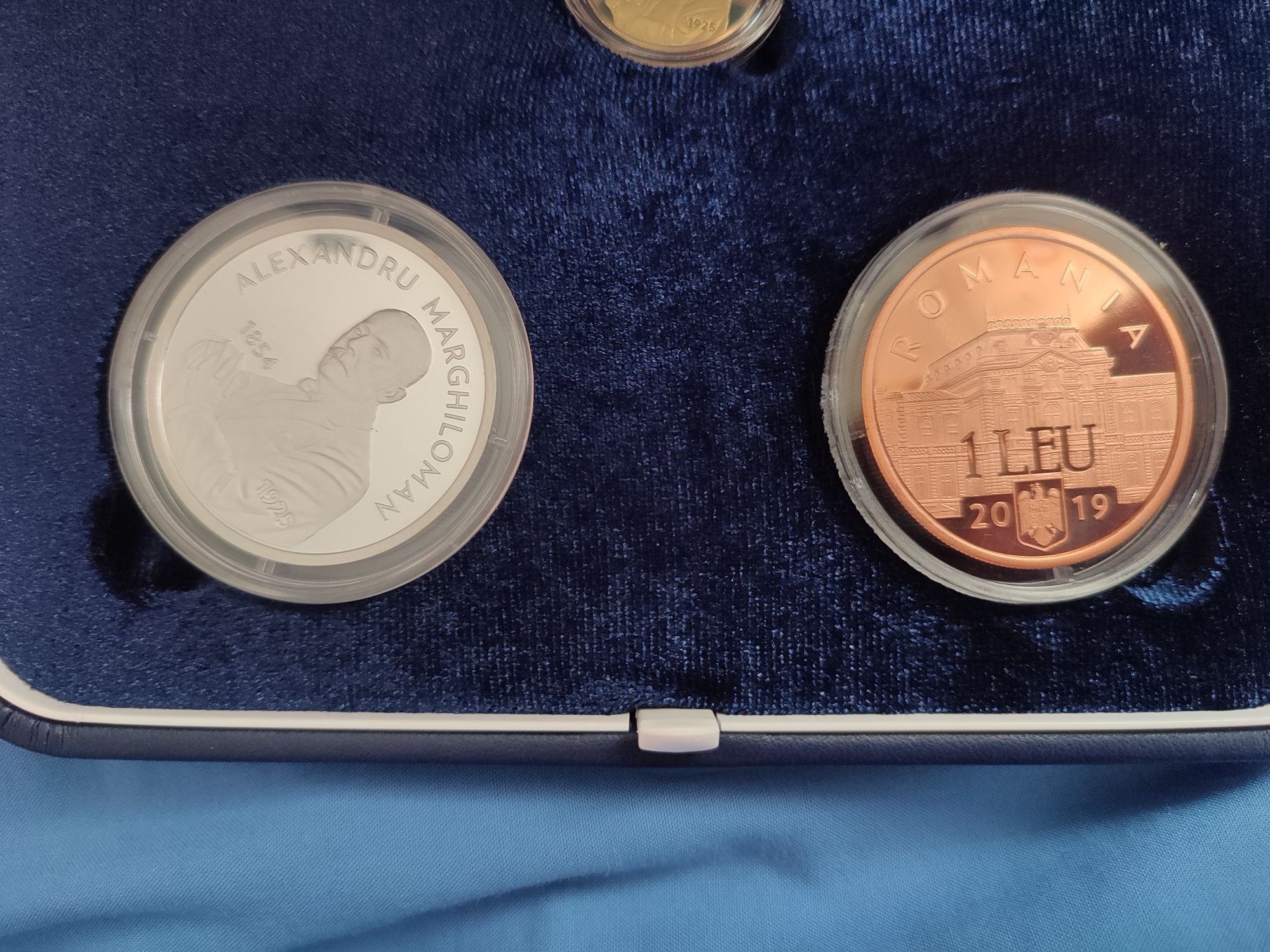 Set 3 monede de colecție (aur, argint, tombac)