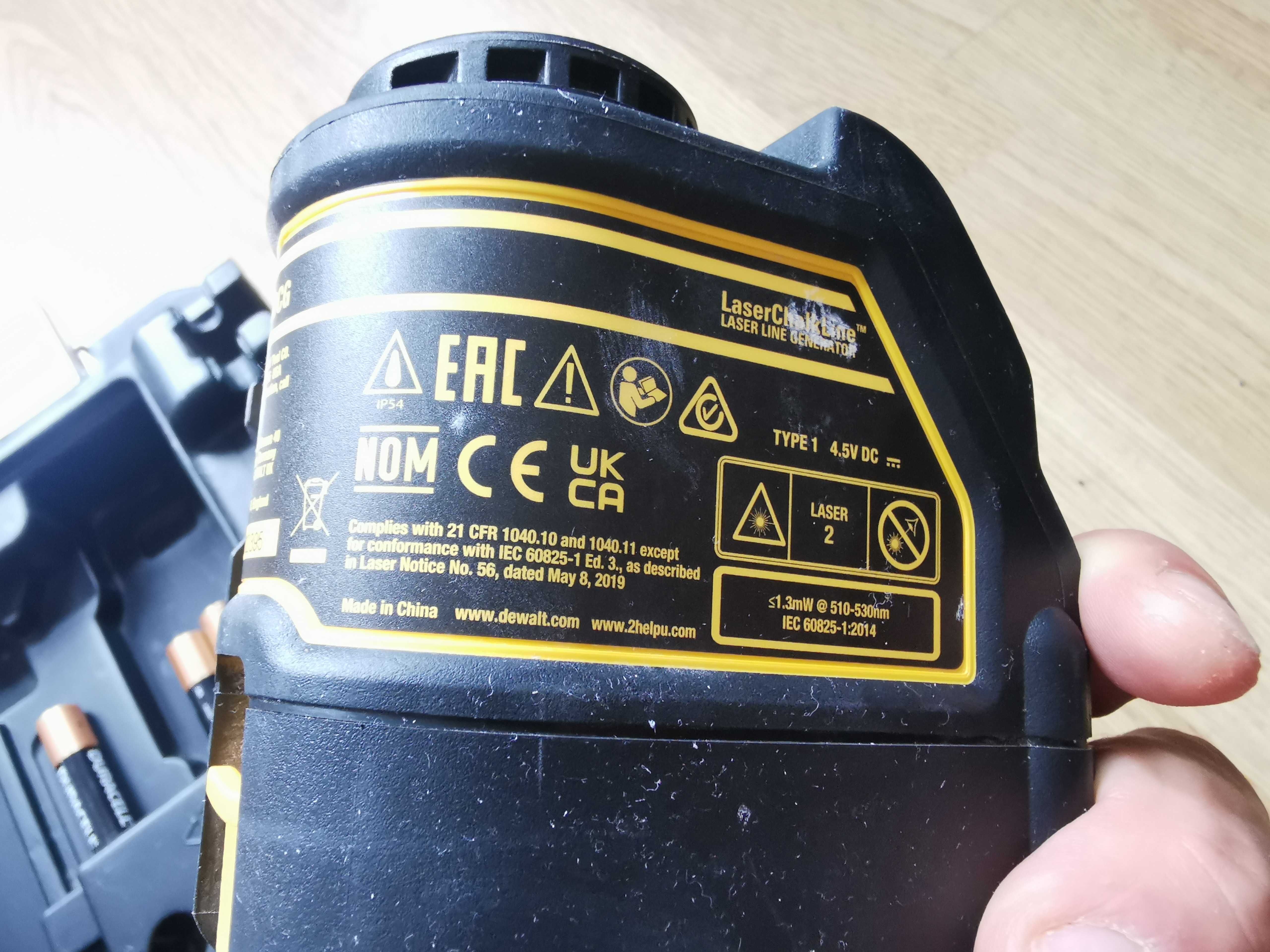 Лазер нивелир зелен dewalt DW088CG
