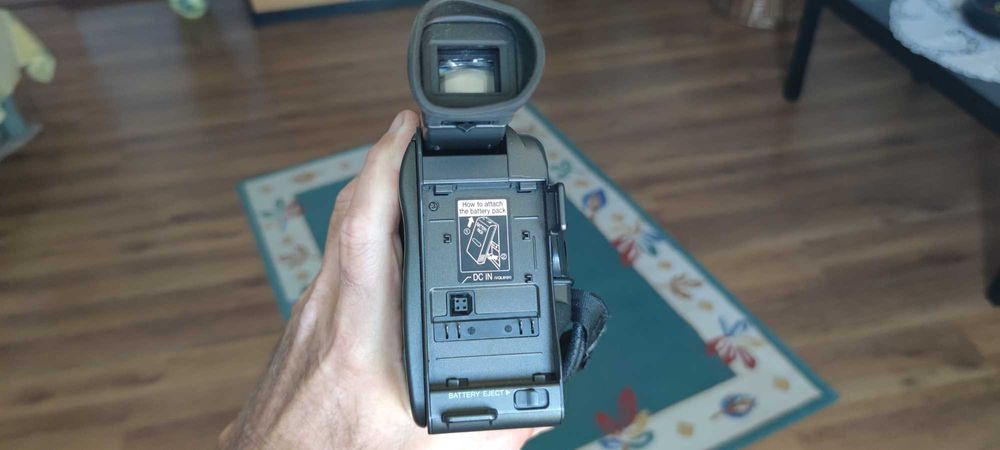 Camera video VHS C Panasonic RX70 exceptionala sau schimb cu tableta