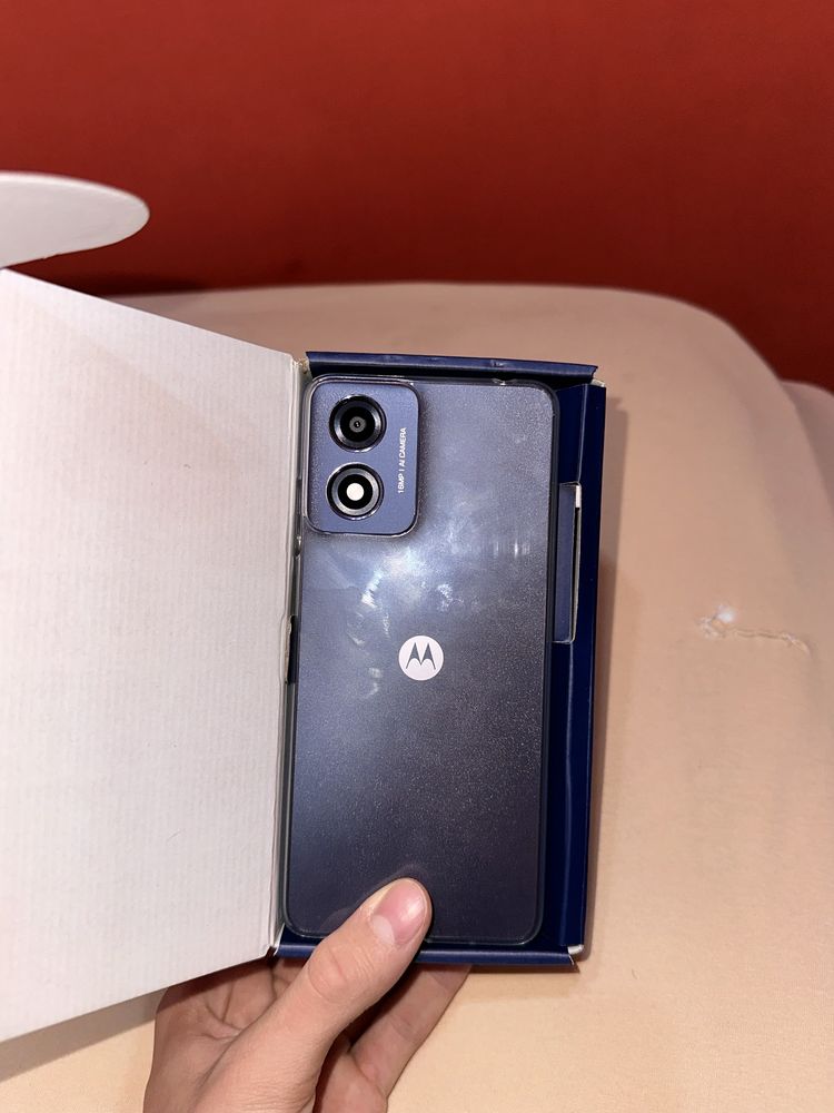 Motorola G04 чисто нов