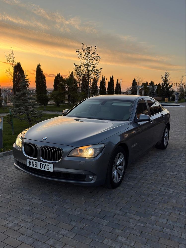 Dezmembrez Bmw F01 3.0 Diesel 245Cp