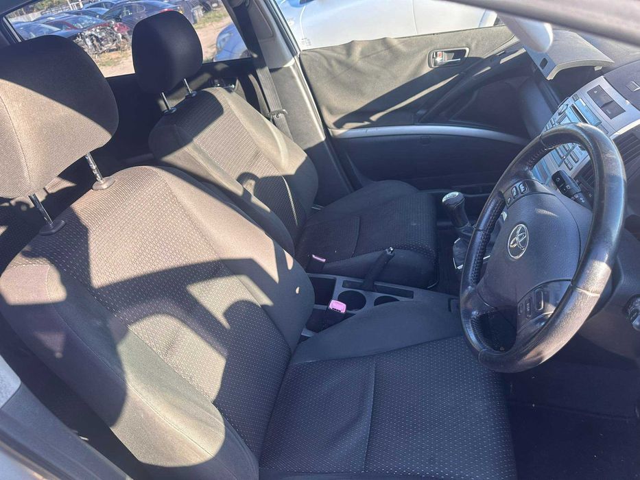 Toyota Corolla Verso Корола Версо 2.2 136 d-4d Facelift На Части