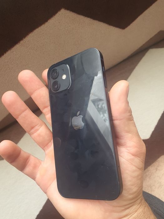 Vând Iphone 12 impecabil