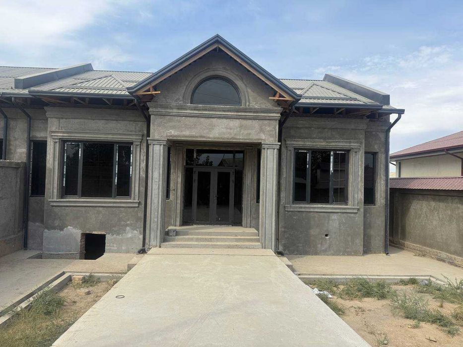 Уй сотилади 3сотих 5хонадан 3та ёнма ён