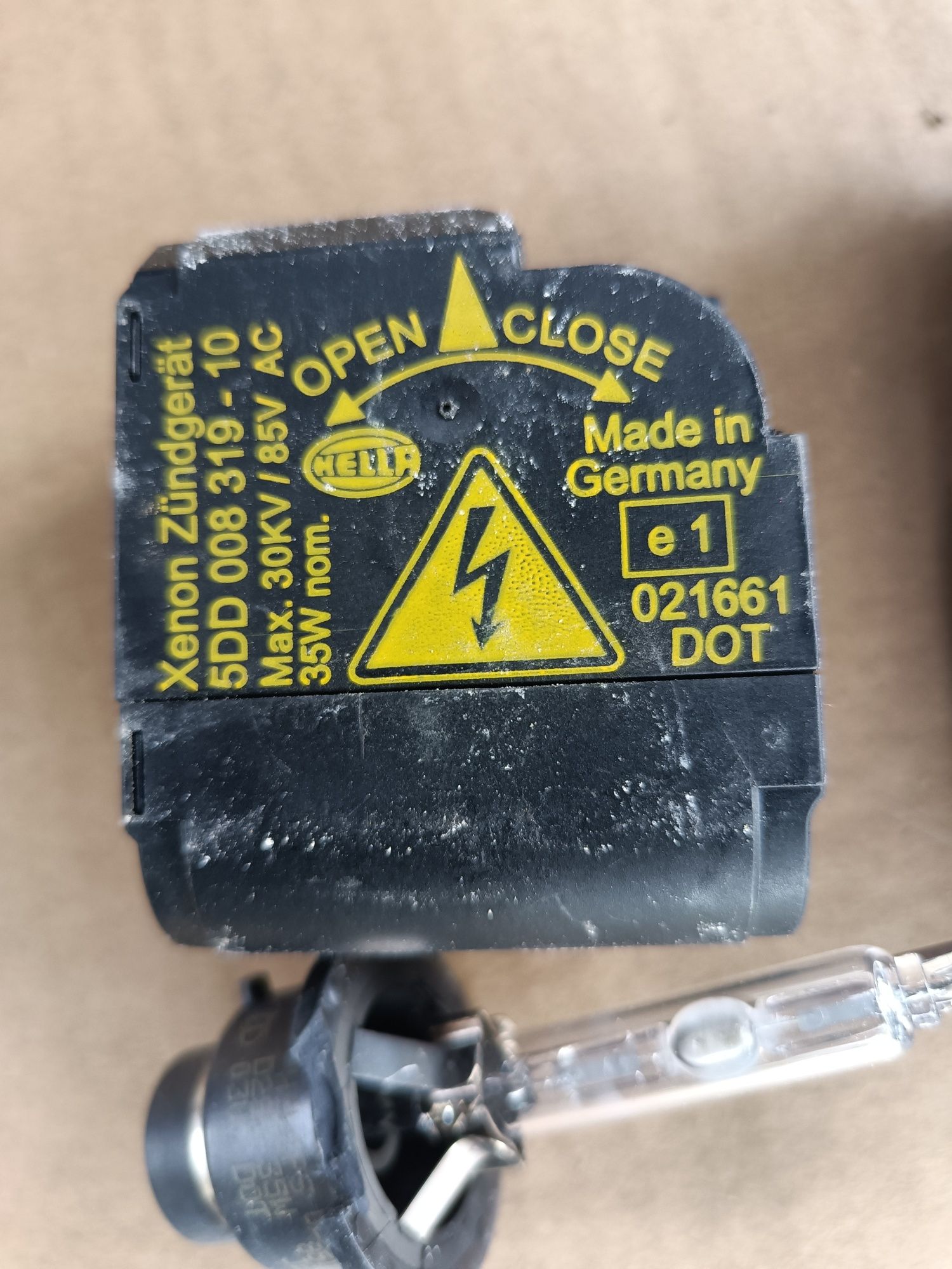 Bec , Balast, Aprindere xenon 12v