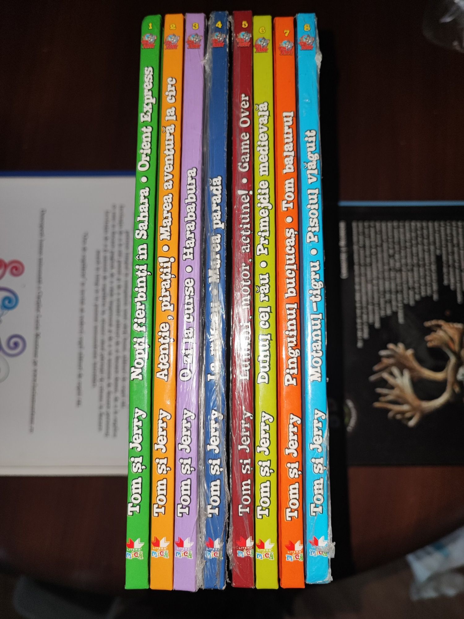 Set cărți "Tom și Jerry" (8 volume) pentru copii