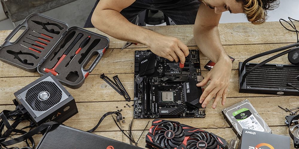 Программист, Программалық қызметтер, Windows орнату т.б.