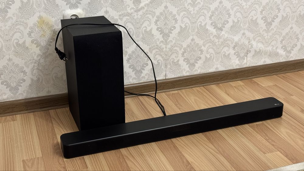 Продам саундбар LG SN4