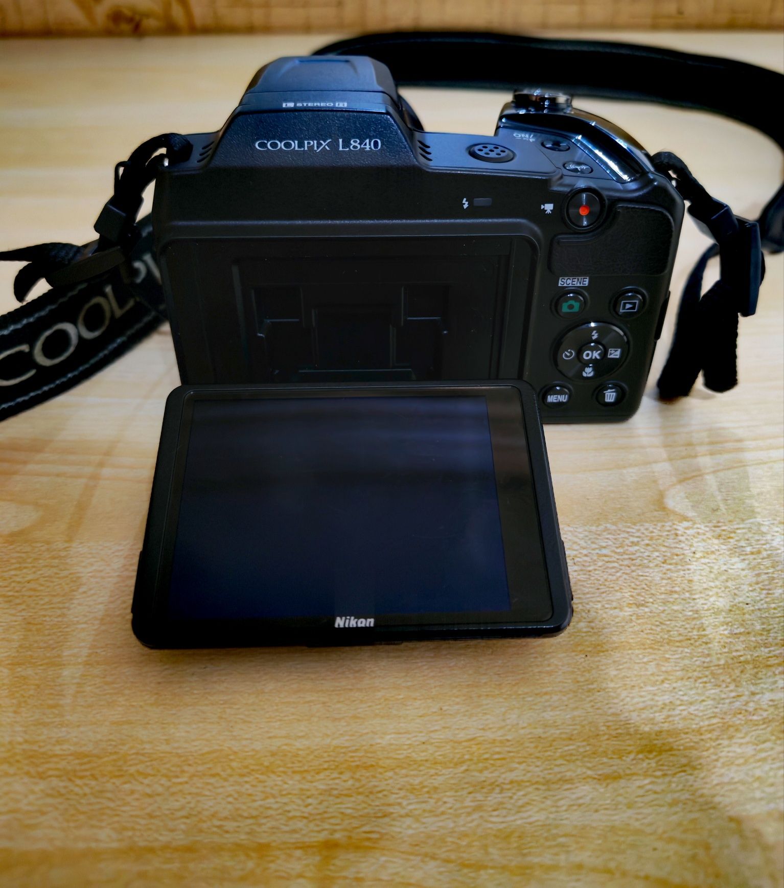 Фотоапарат Nikon Coolpix L840