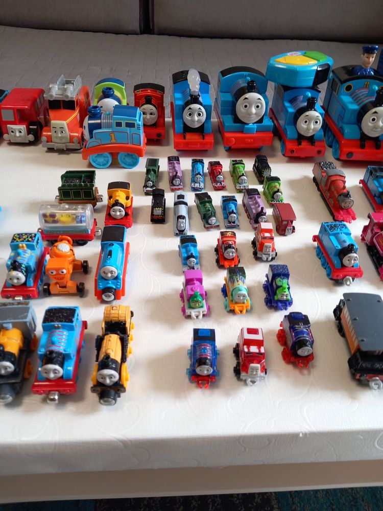 Trenulete Thomas din Lemn si Metal si Plastic. Percy. Thomas. Gordon.