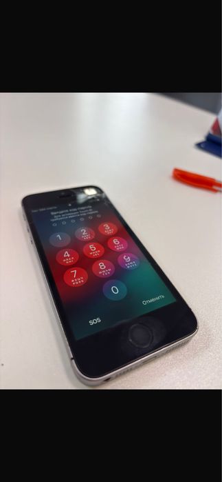 Продам Iphone se1
