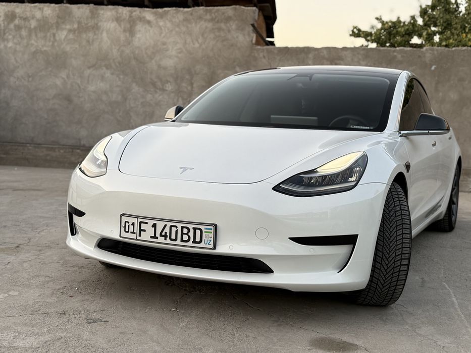 Tesla model 3   2020