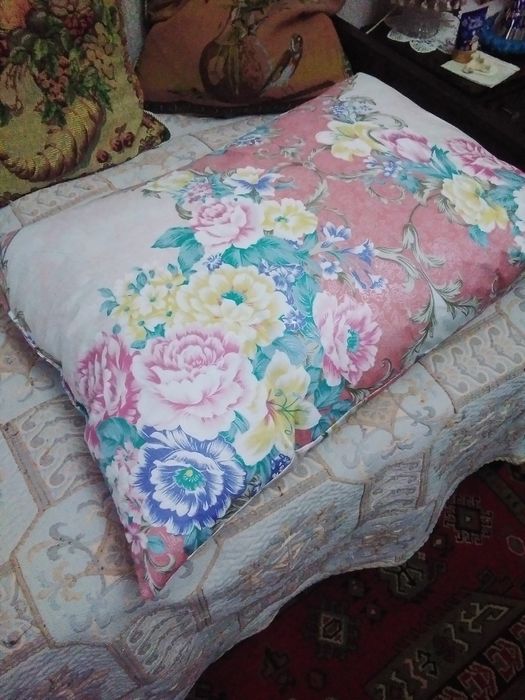 Продам подушки перьевые