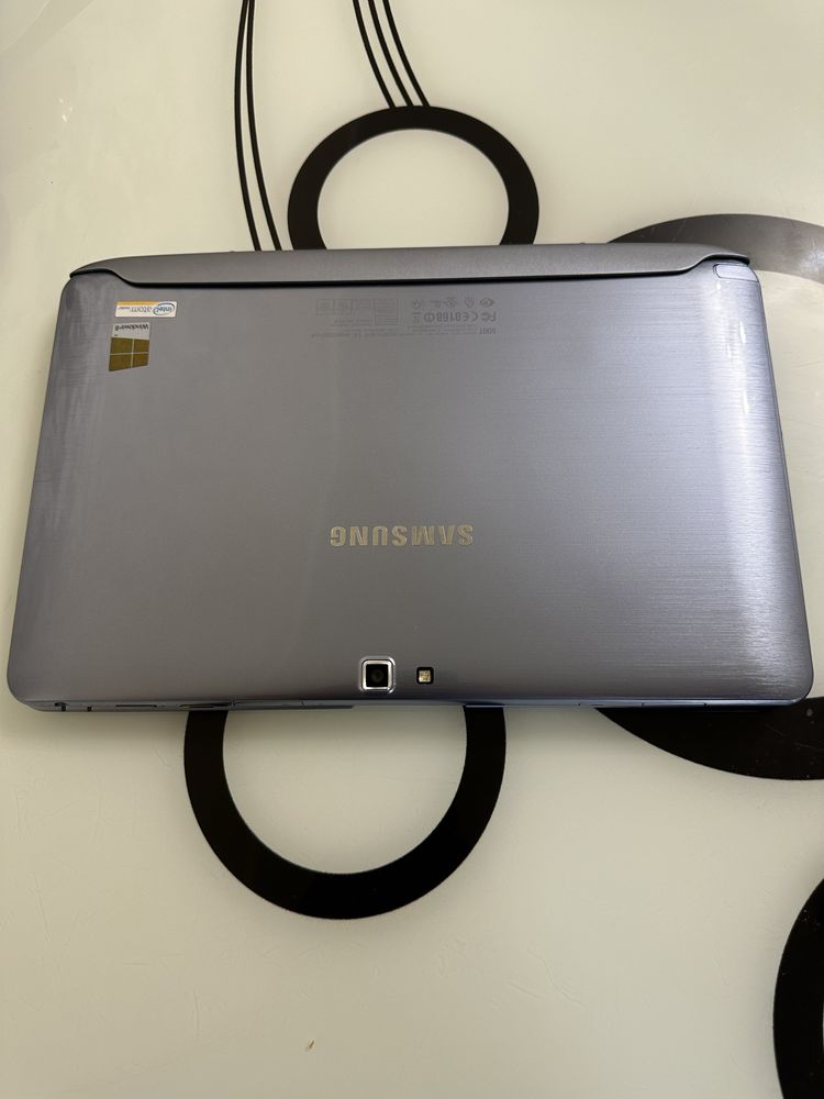 Tableta - laptop samsung