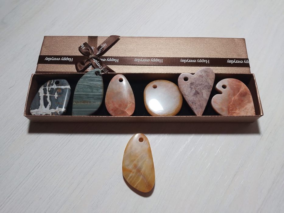 Подвески из натуральных камней
Подвески (кулоны) из натуральных камней