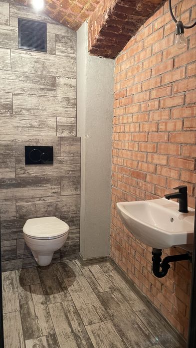 Inchiriez spatiu comercial central in Lugoj