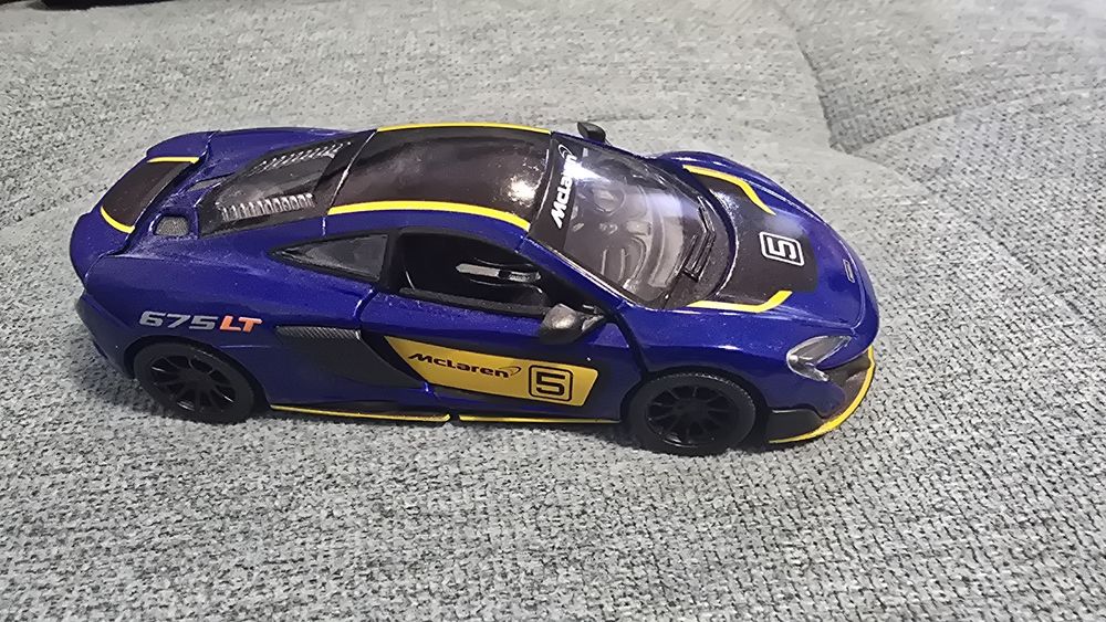 Метални колички за колекционери в перфектно състояние