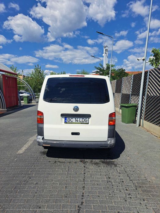 De vanzare VW T5 autoutilitara 2 locuri motorizare 2.5 TDI