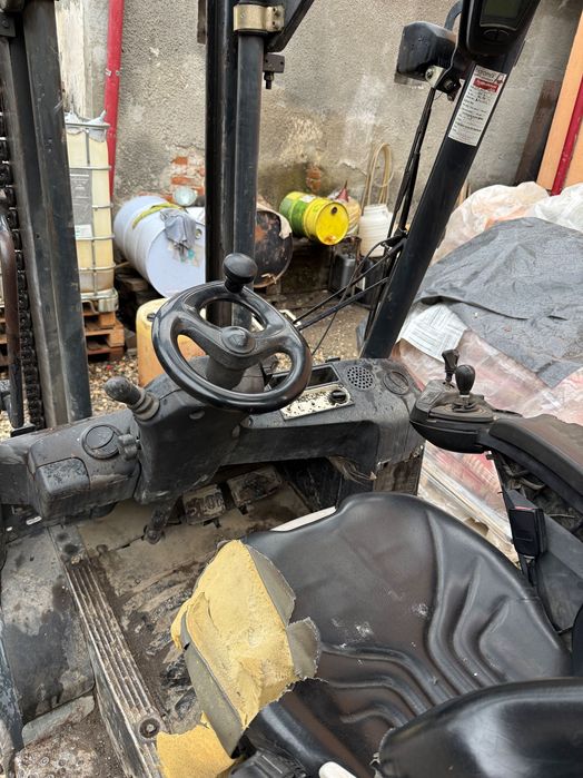 De vânzare stivuitor