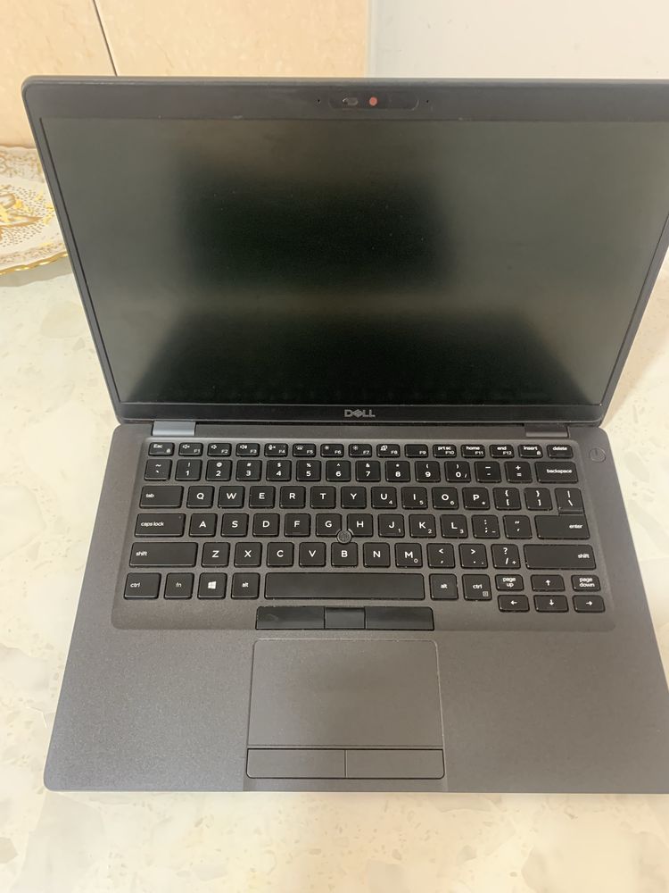 Noutbuk Dell i5-8 12/256Gb