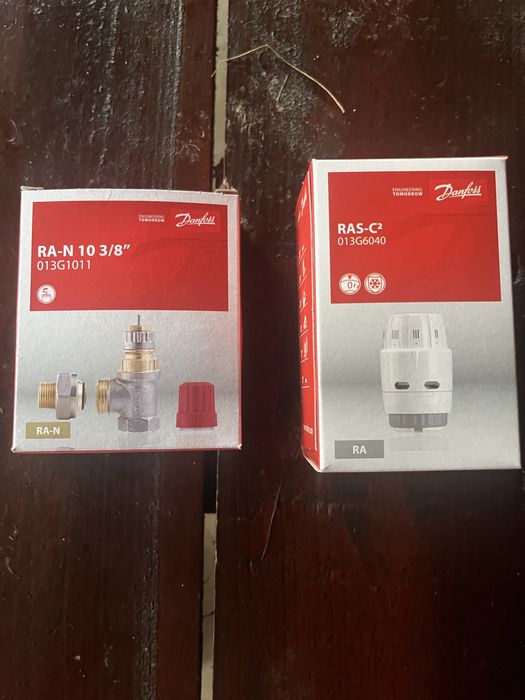Set robinet calorifer Danfoss si cap termostatic , noi oret 30 lei