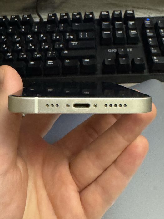 iPhone 13 White 128gb