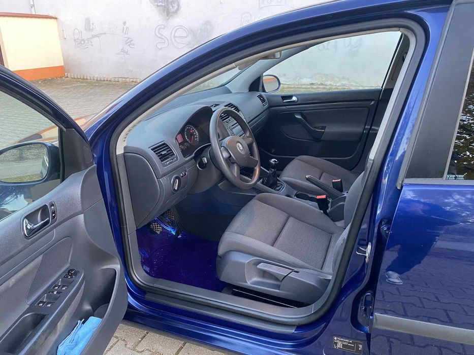 Vw Golf 5 1.6 16V 2007 Euro 4 Unic Proprietar în acte 2550€ usor neg