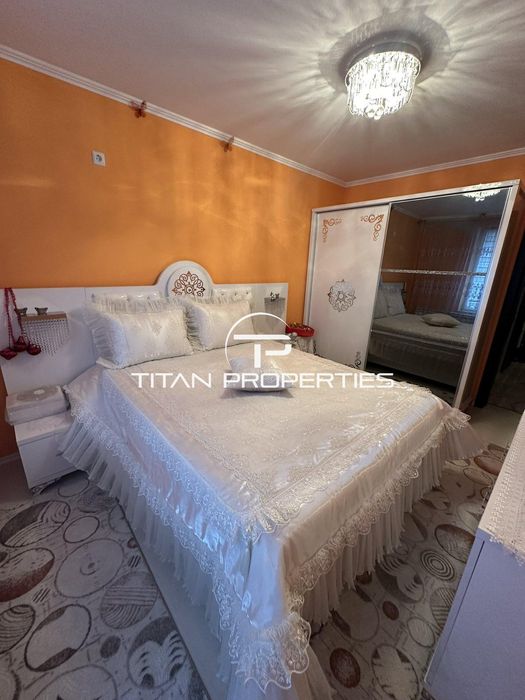 Дава се под наем Тристаен апартамент в Бургас, Зорница - 110 кв.м за 816 € - Снимка #2