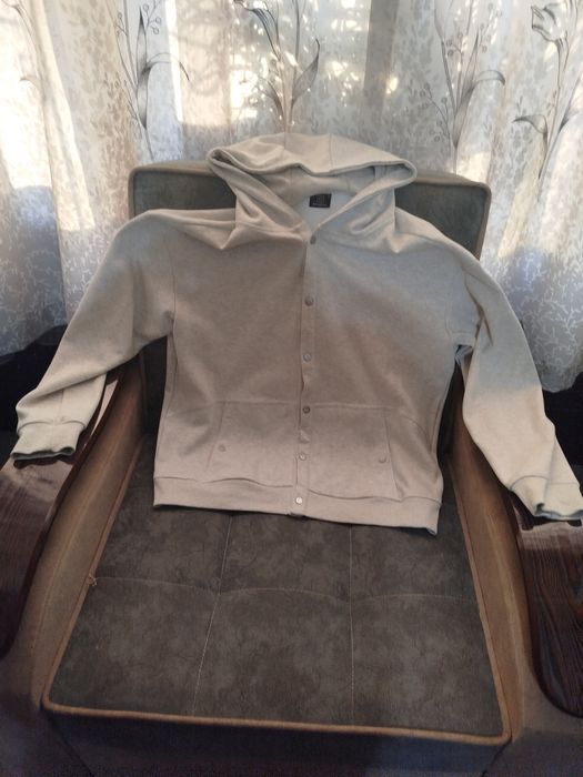 Кофта с капюшоном