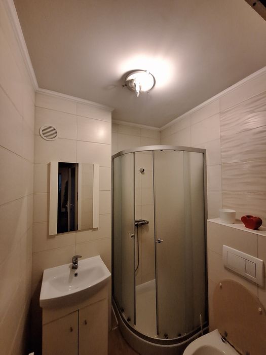 Chirie apartament mobilat și utilat: 4 camere.