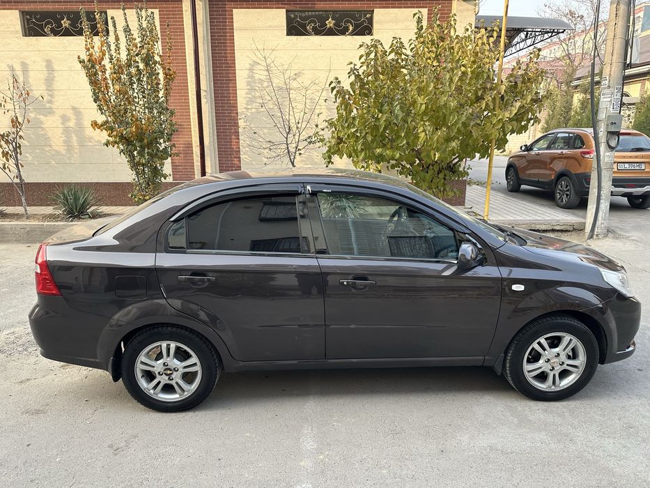 Nexia R3 choco avtomat. A/T. Benzin/Metan