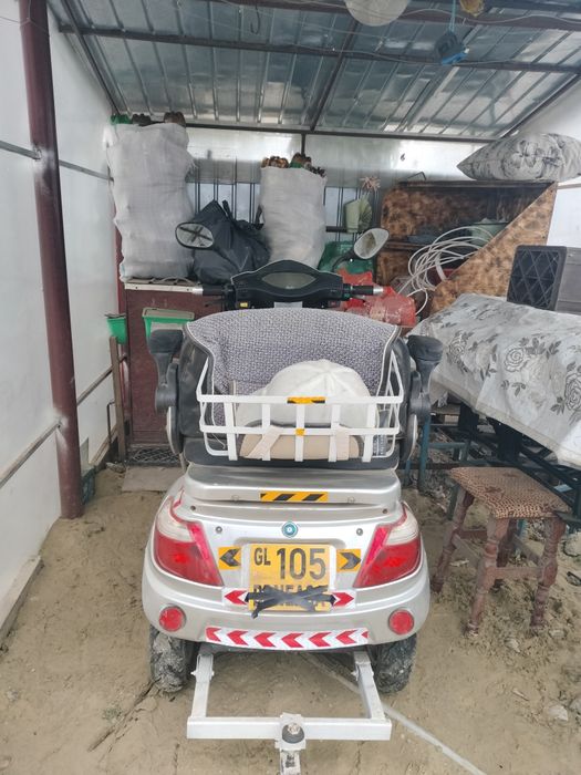 Vând triciclu electric volta