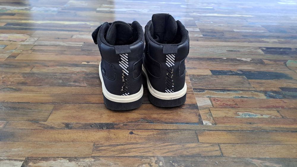 Непромокаеми високи кецове/ боти H&M