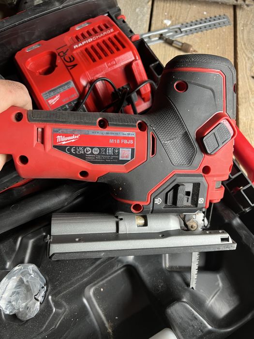 Fierastrau pendular millwaucke