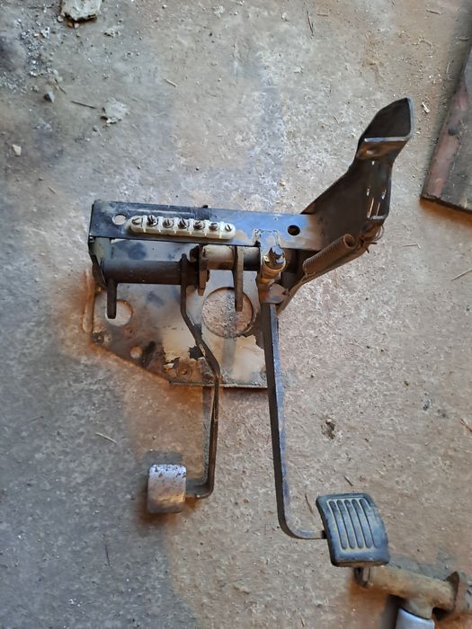 Продам педальный узел УАЗ 469