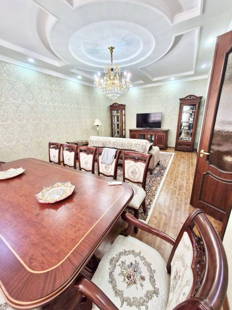 Сдается в аренду Евродом с бассейном