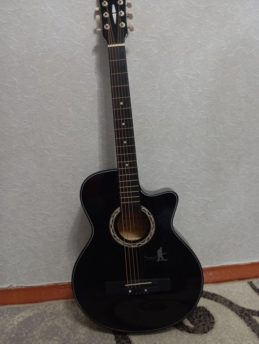 акустическая гитара