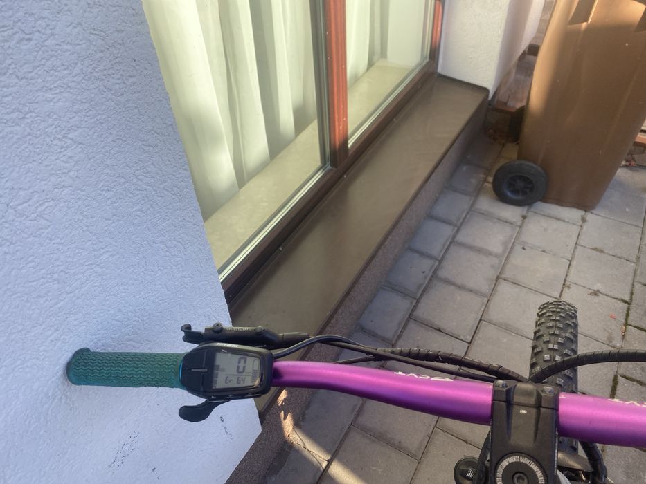 Vand bicicleta electrica defecta negociabil