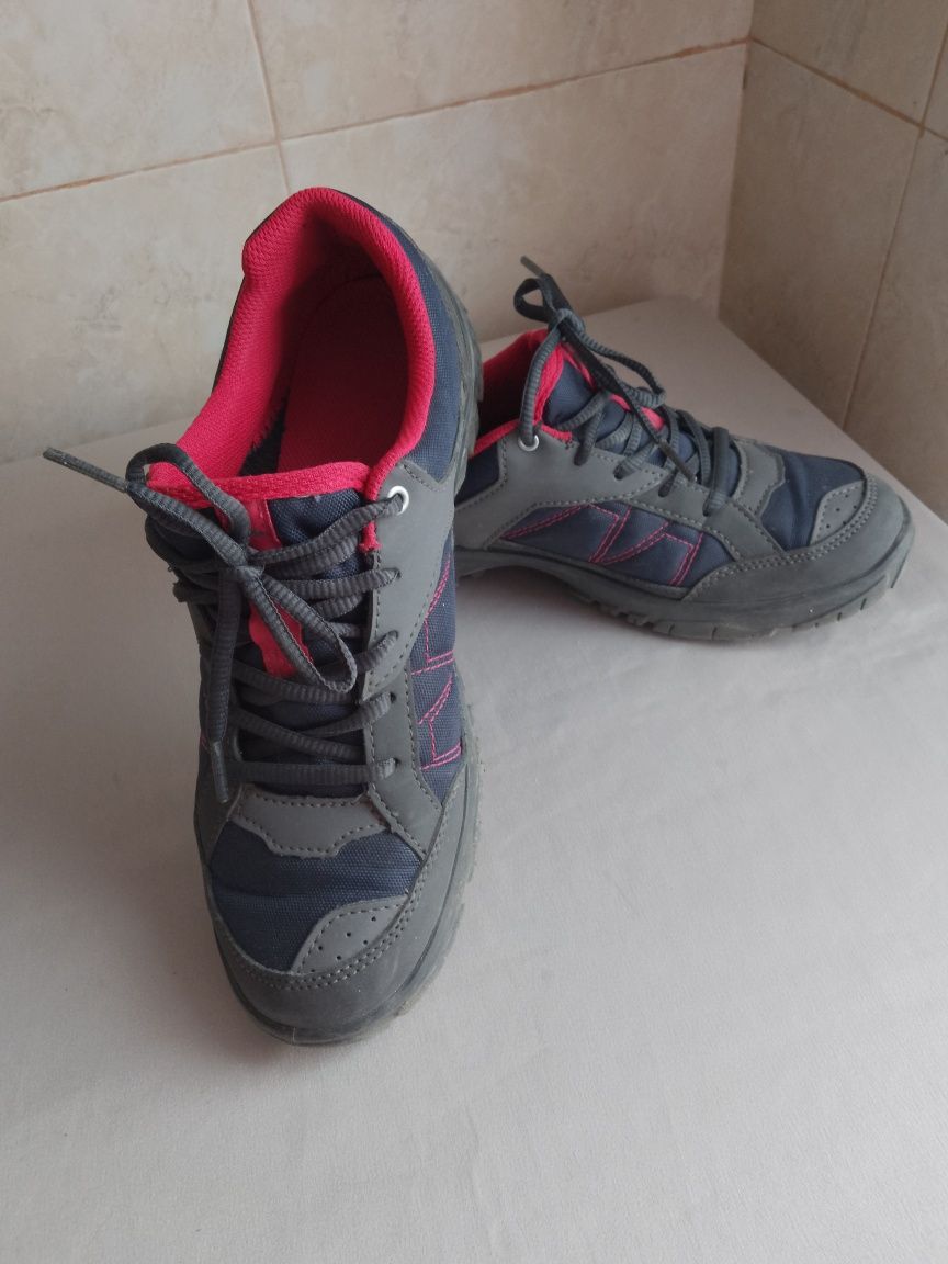 Adidași dama Decathlon Nr 39
