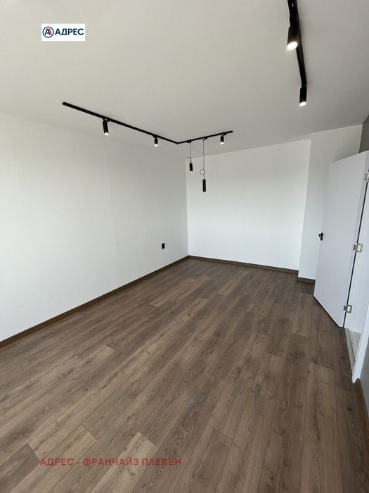 Продава се Тристаен апартамент в Ловеч, Младост - 78 кв.м за 955 €/кв.м - Снимка #1