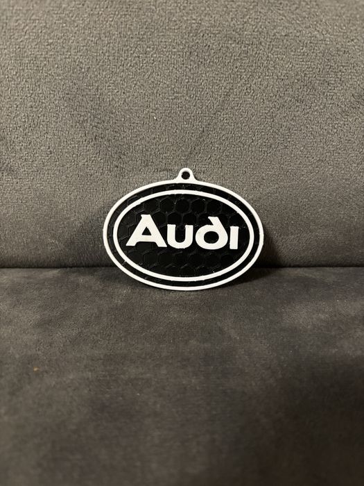 3д принтирани ключодържатели - VAG