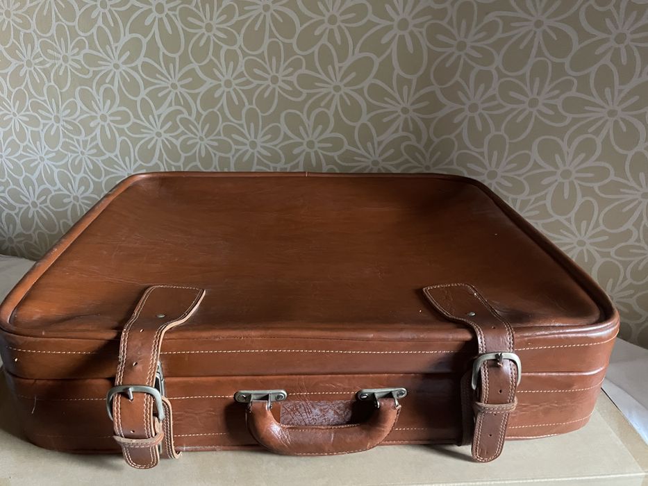 Кожен куфар  65/52/16